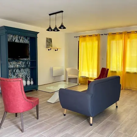 Maison Centre Avec Jacuzzi Interieur *