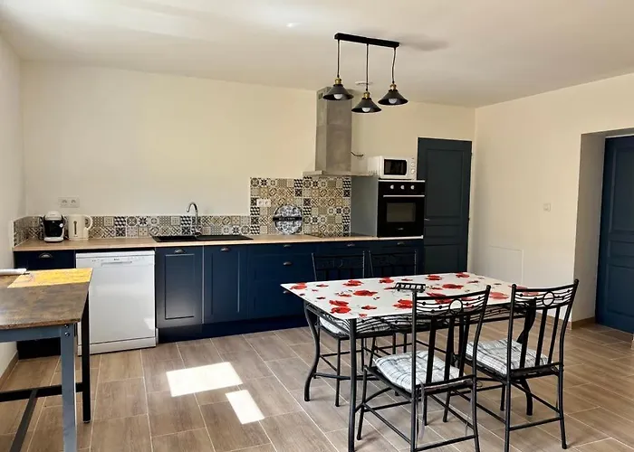 Maison Centre Avec Jacuzzi Interieur Holiday home *